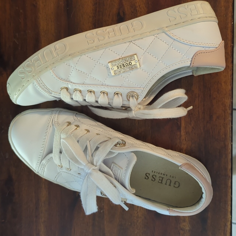 Tennis shoes Guess